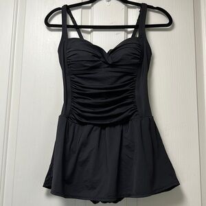 ROSE-MARIE-REID Black Swim Dress with Ruching for Slimming Sz small